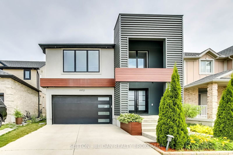 home for sale on 1072 Oakcrossing Road