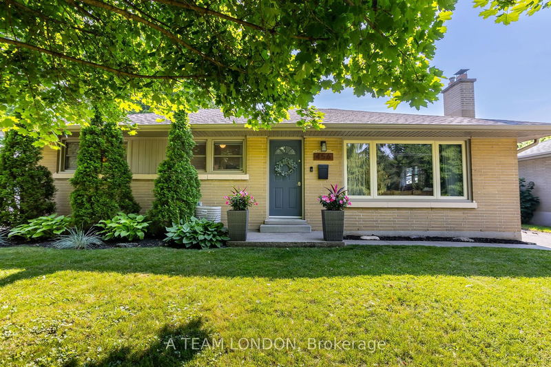 home for sale on 456 Jellicoe Crescent