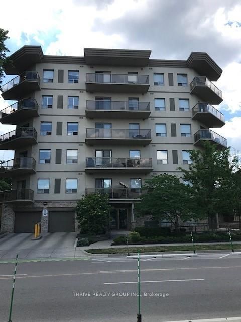 home for lease on 404-435 Colborne Street