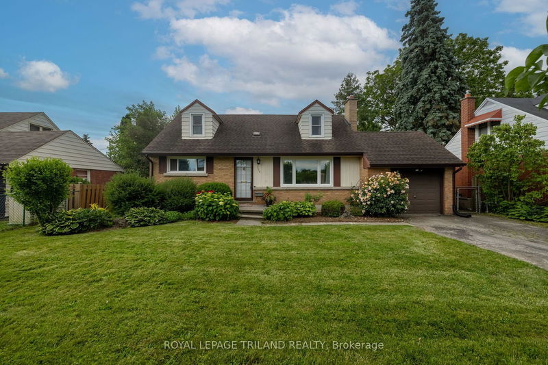 home for sale on 376 Ridgewood Crescent