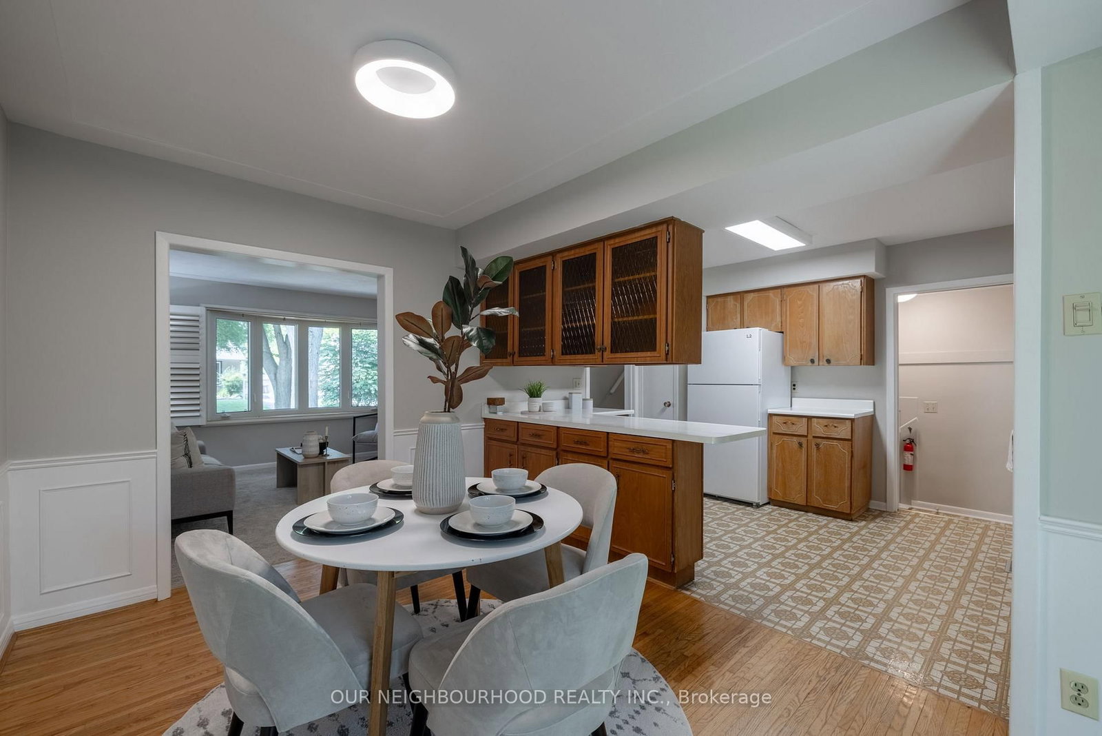 Listing Image 7
