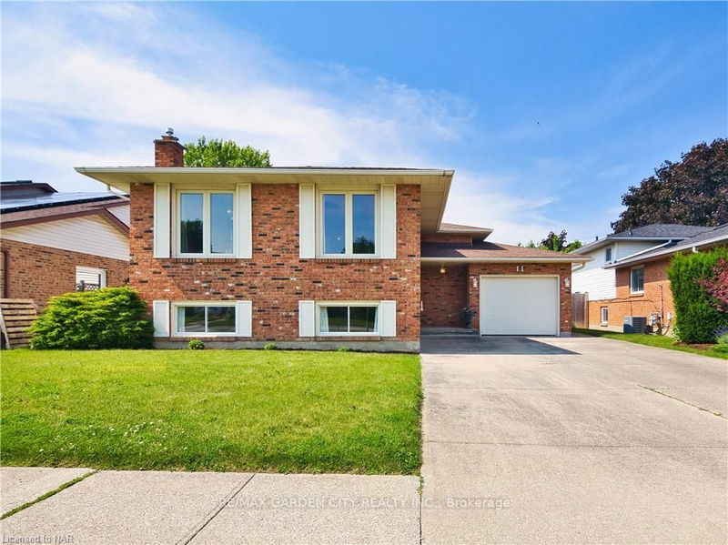 home for sale on 11 Huntington Lane