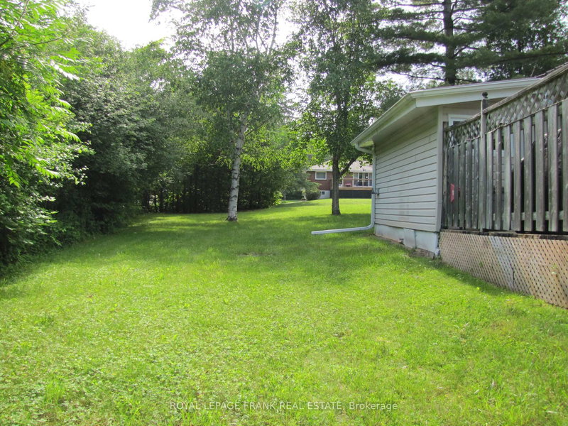 203 Crosby Dr, Kawartha Lakes, K0M 1A0 | Image 3