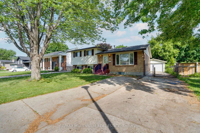 779 Cardiff Dr  Sarnia, N7S 4Z6 | Image 1