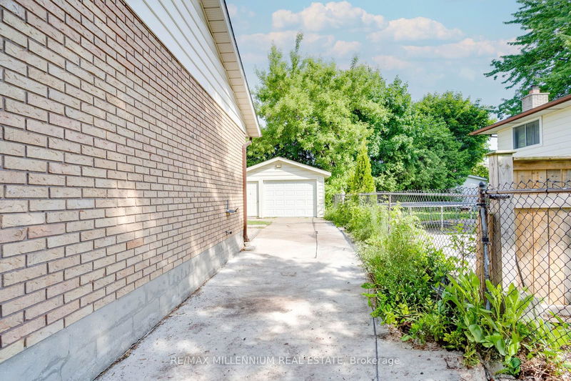 779 Cardiff Dr  Sarnia, N7S 4Z6 | Image 4