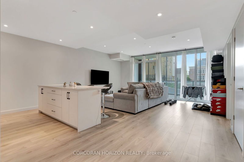 home for lease on 104-741 King Street