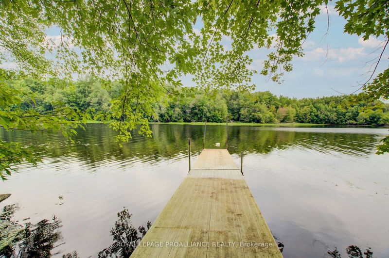 home for sale on 3640 12th Line Road