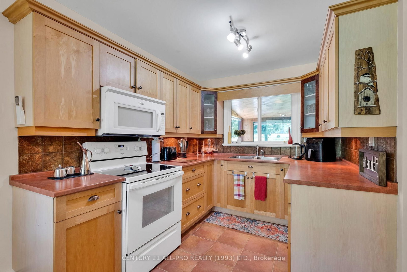 Listing Image 19