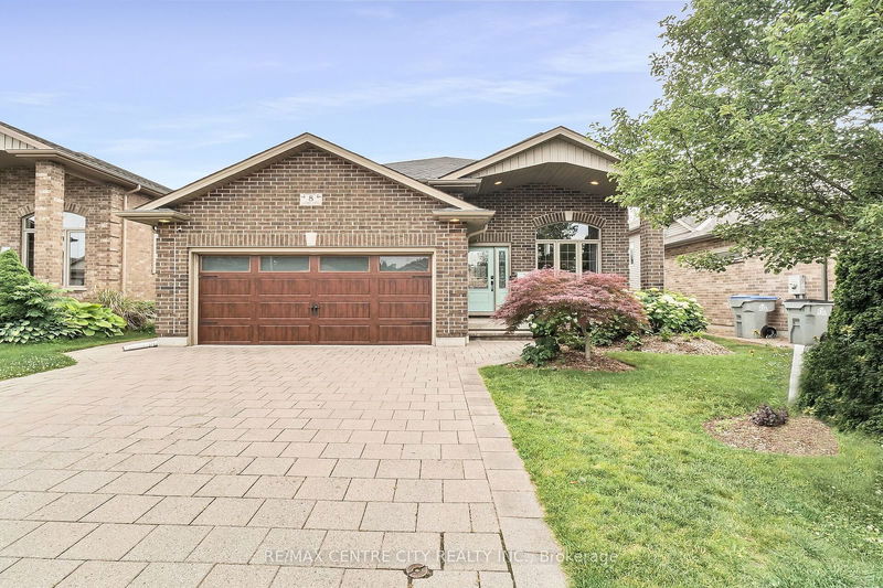 home for sale on 8 Ashby Crescent
