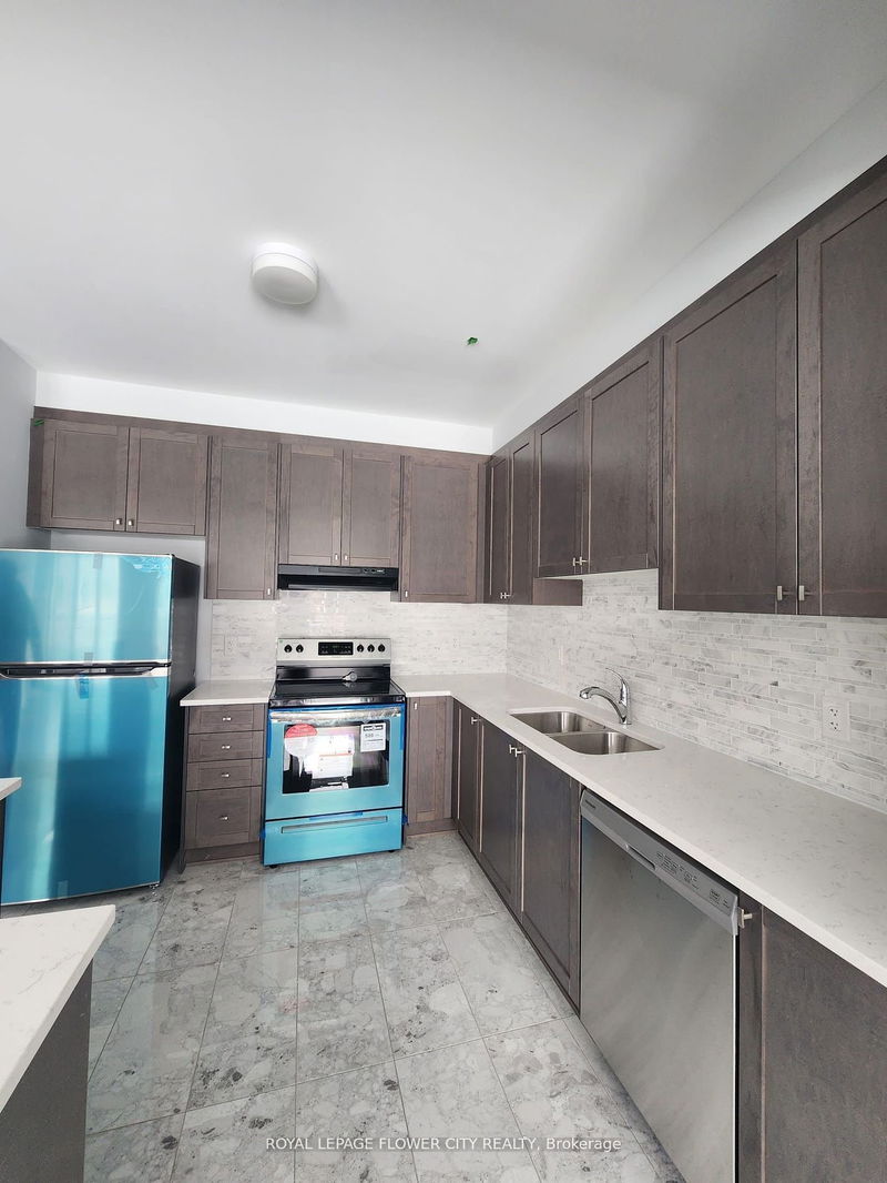 726 Rouncey Rd  Ottawa, K2S 1B6 | Image 2