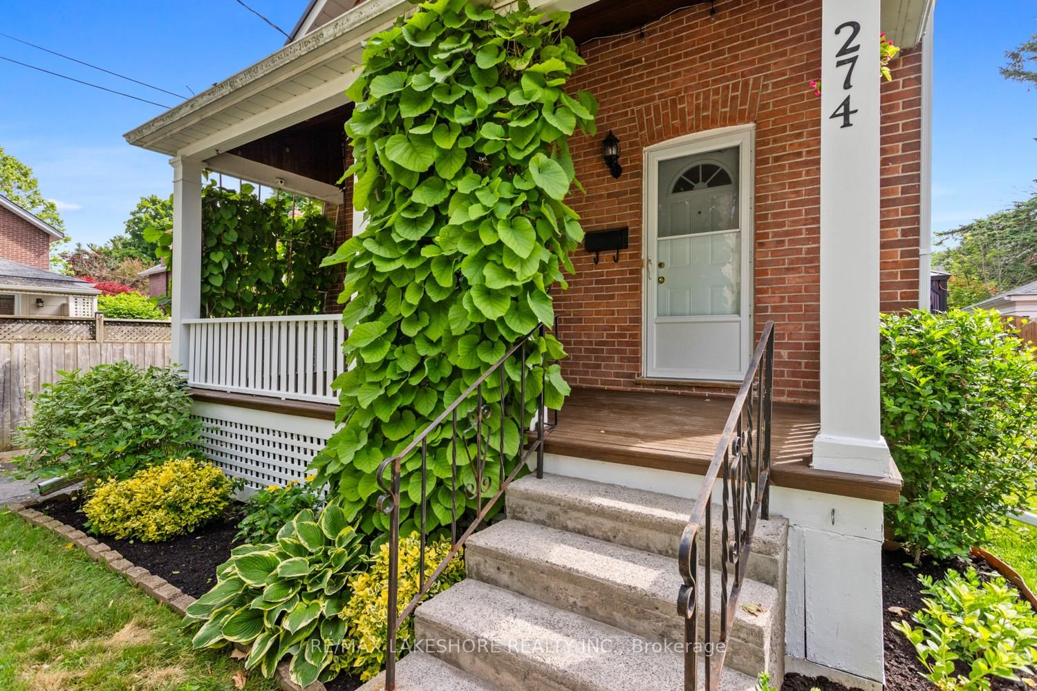 Listing Image 4