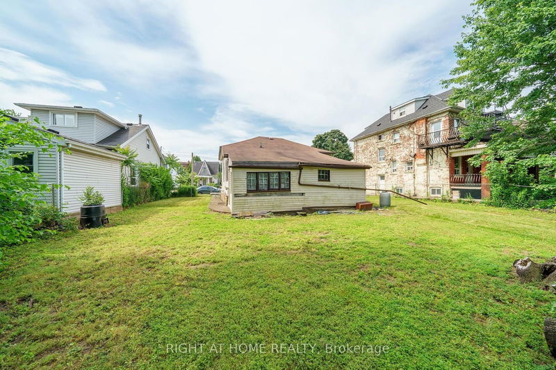 122 Florence St  Hamilton, L8R 1W9 | Image 32