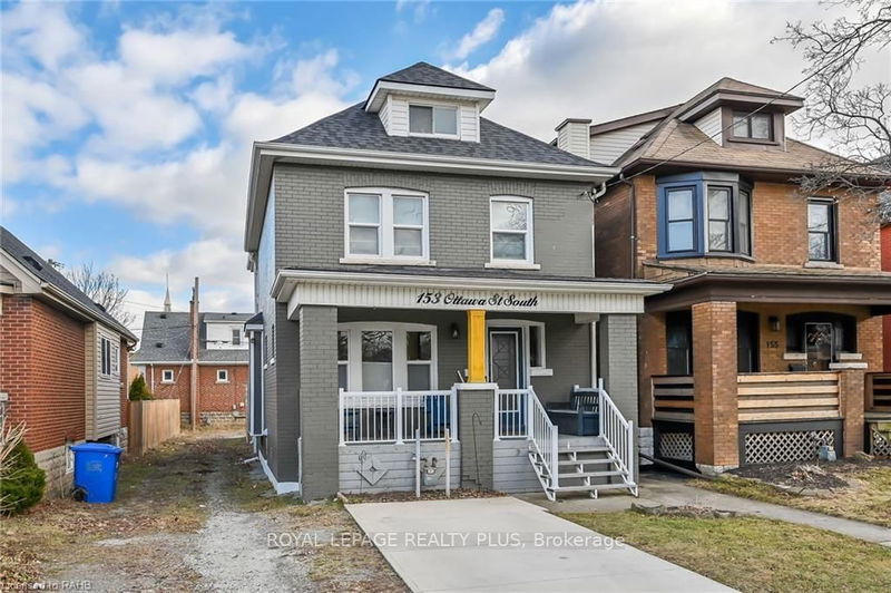 home for lease on MAIN-153 Ottawa Street S