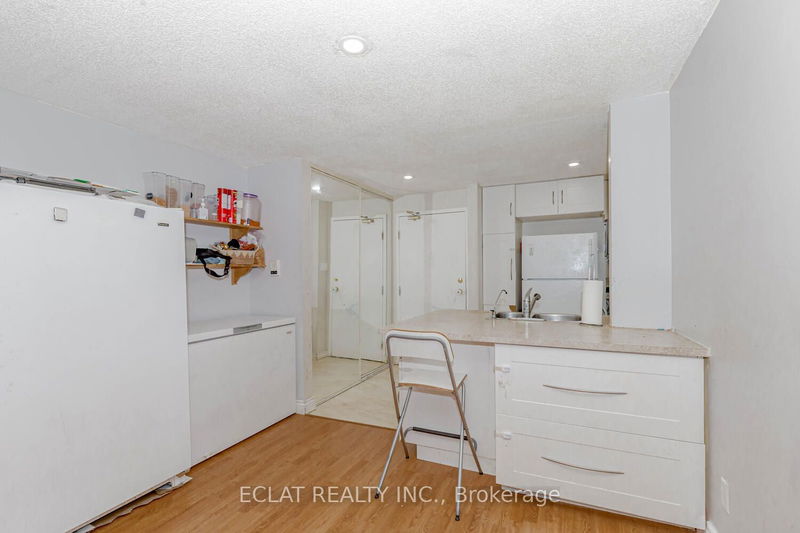 home for lease on 303-30 Bridge Street W