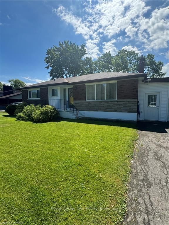 4486 Lyons Creek Rd, Niagara Falls, L2E 6S6 | Image 2