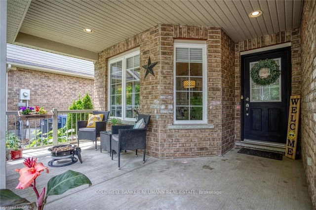 124 MCARTHUR Crescent
