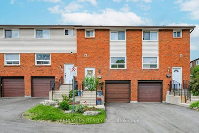 Townhouse sold at 26-90 MAGNOLIA Drive, Hamilton, Ontario, L9C 6R9 - Mountview - MLS: X8467812