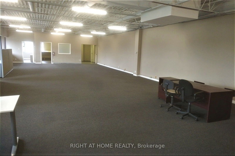 3,4,7,8 - 62 Plant Farm Blvd, Brantford, N3S 7W3 | Image 3