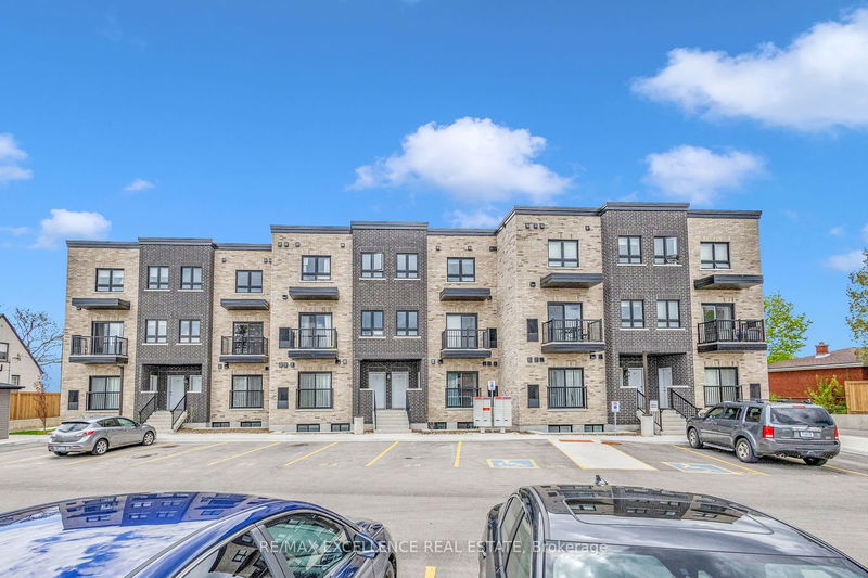 home for sale on 17-600 Victoria Street S