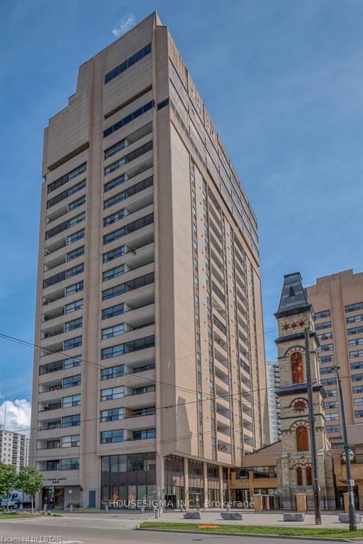 home for lease on 2206-389 Dundas Street