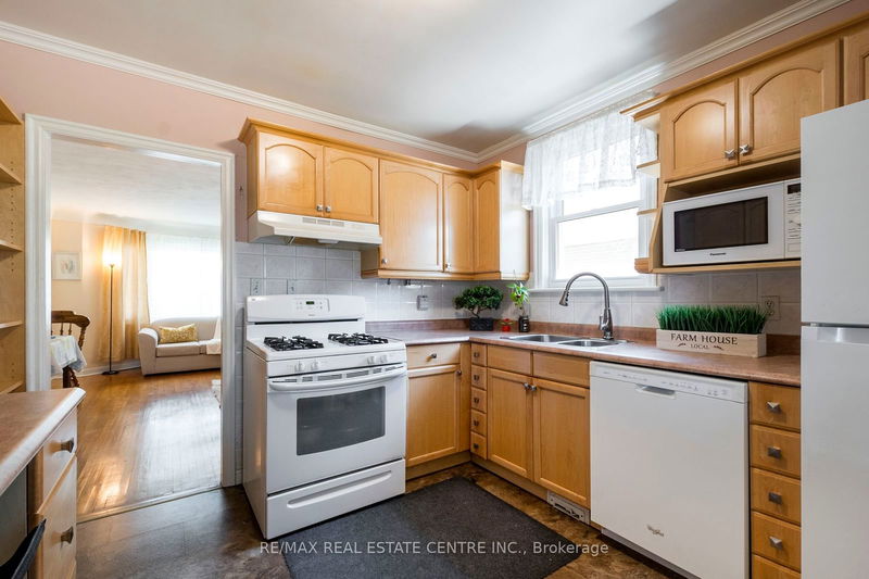 204 Parkdale Ave S Hamilton, L8K 3P6 | Image 11