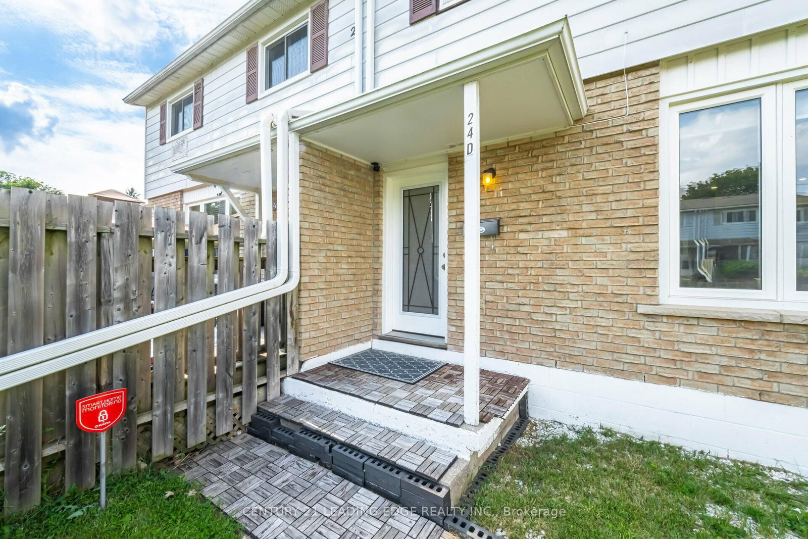 Listing Image 4