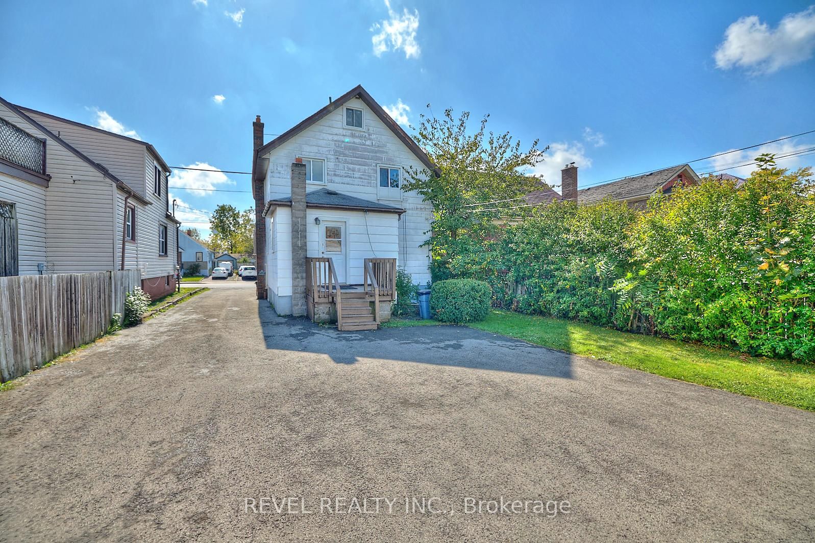 Listing Image 3