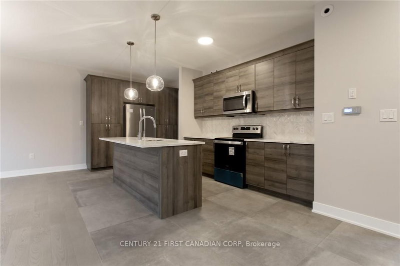 16 - 297 WHITING St, Ingersoll, N5C 2W5 | Image 3