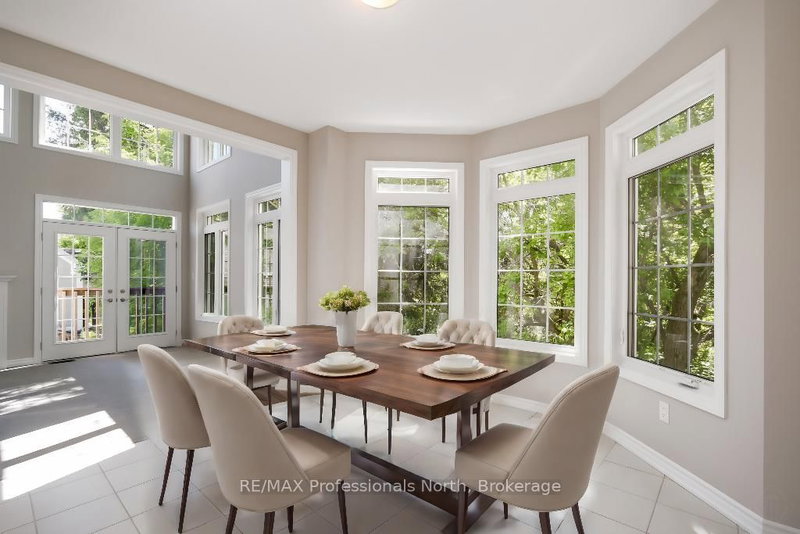 16 Leeds Crt, Bracebridge, P1L 0B7 | Image 3