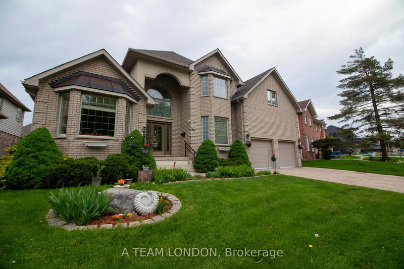 206 Ambleside Dr, London North, N6G 4P5 | Image 2