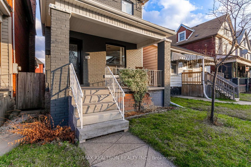 56 Kinrade Ave, Hamilton, L8L 6L6 | Image 2