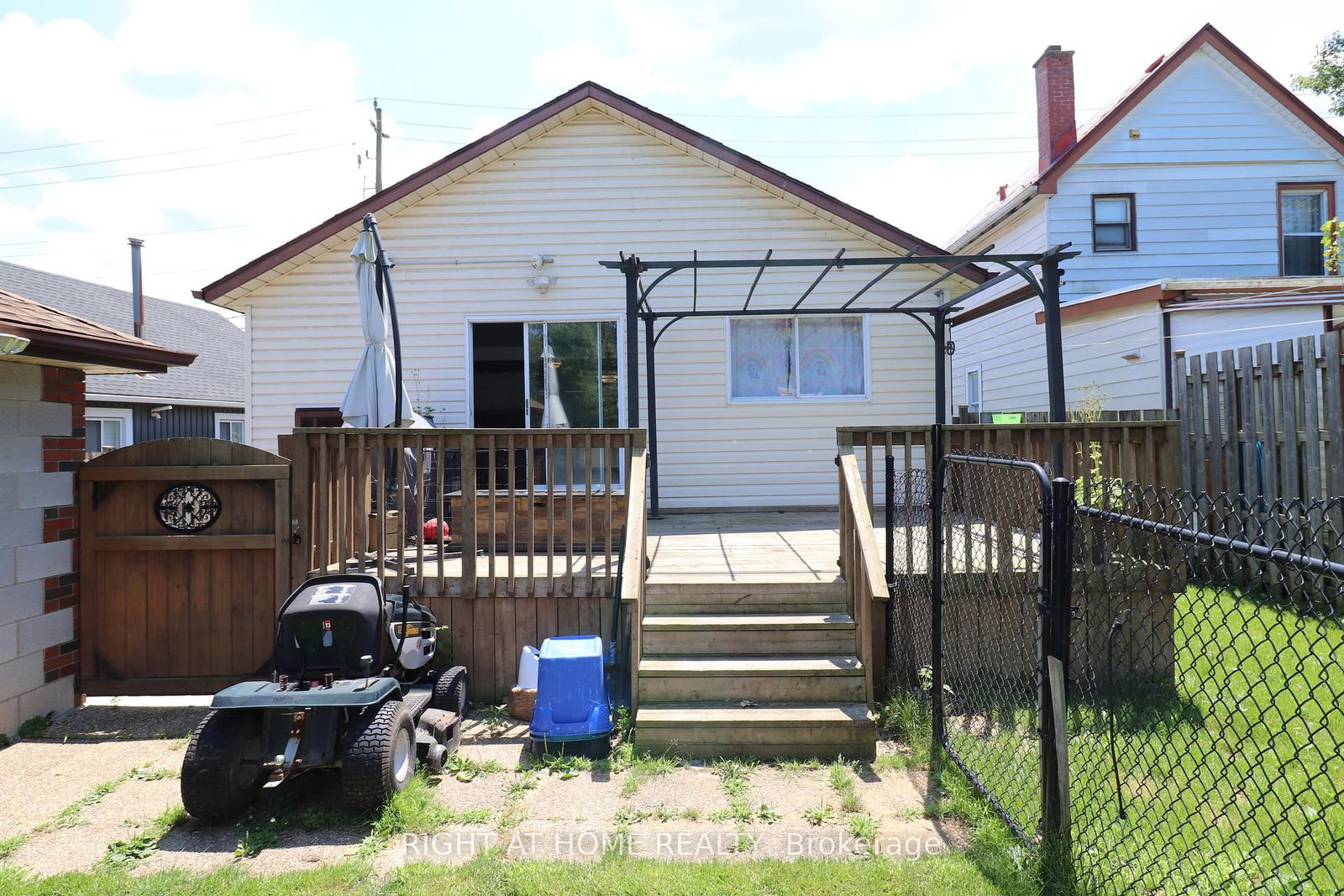 Listing Image 7