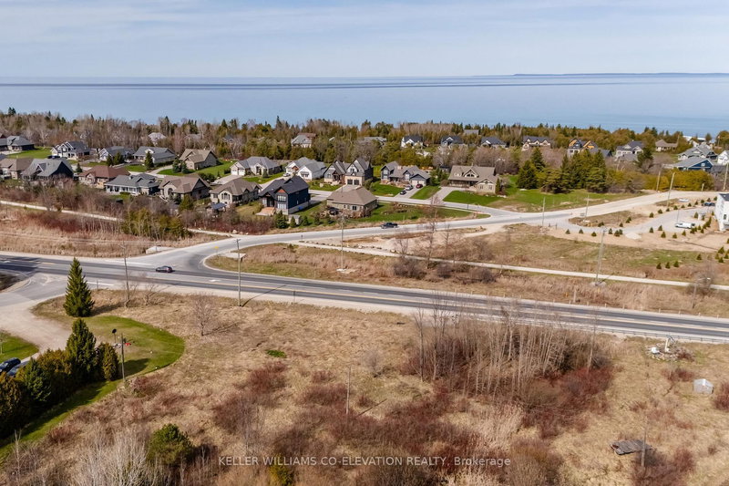 203 Arthur St W, Blue Mountains, N0H 2P0 | Image 2