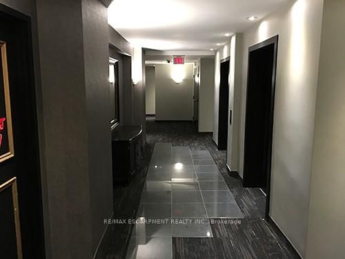 1015 - 135 James St S, Hamilton, L8P 2Z6 | Image 3