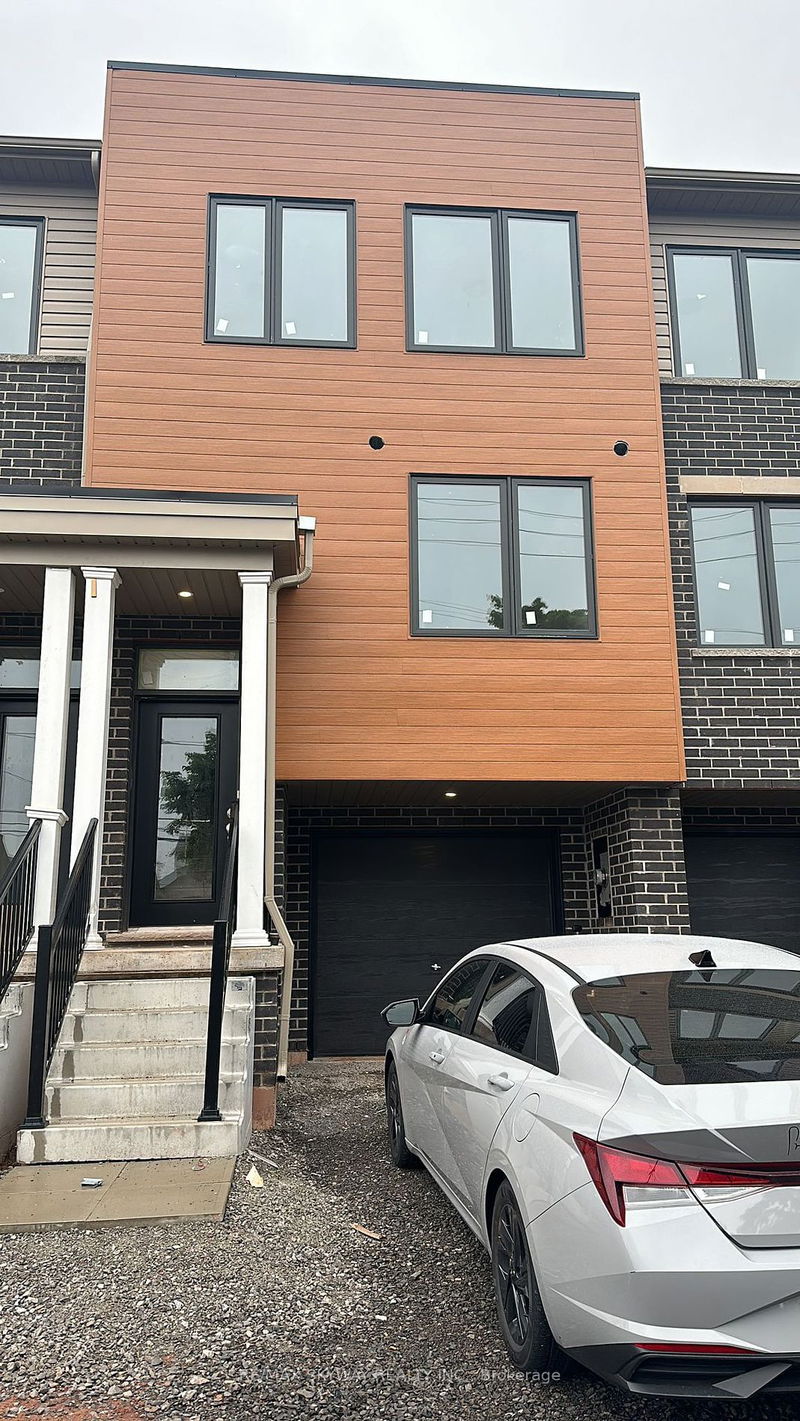 home for lease on 6 Reid Avenue