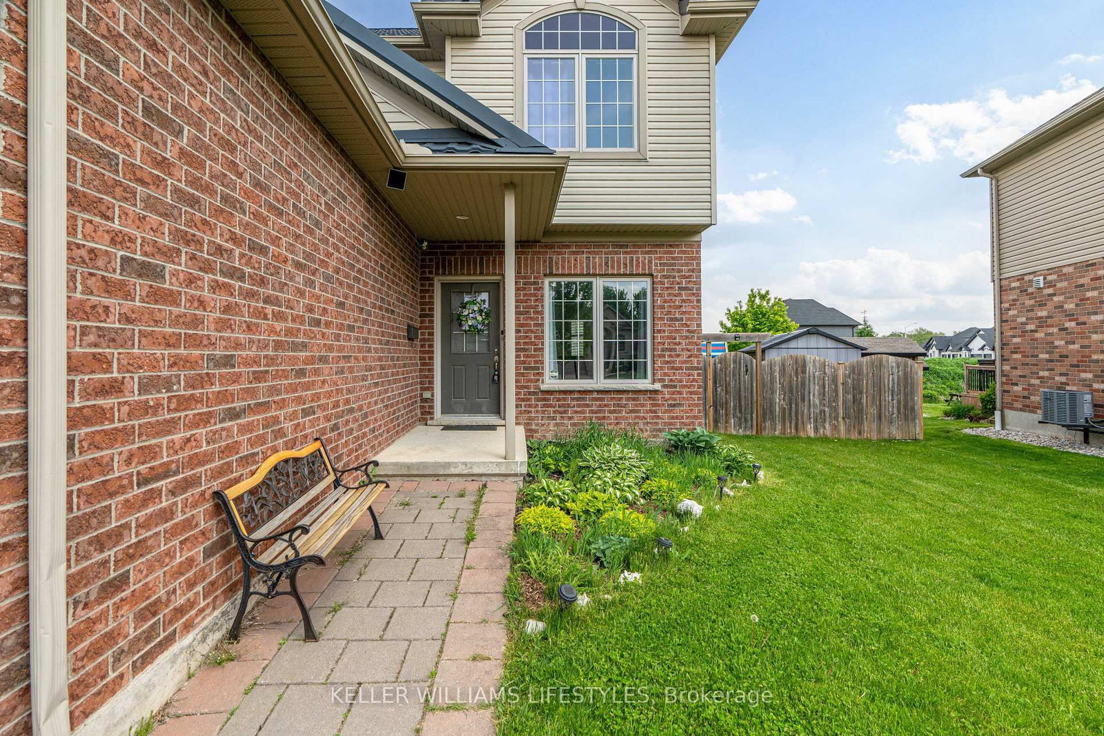 Listing Image 3