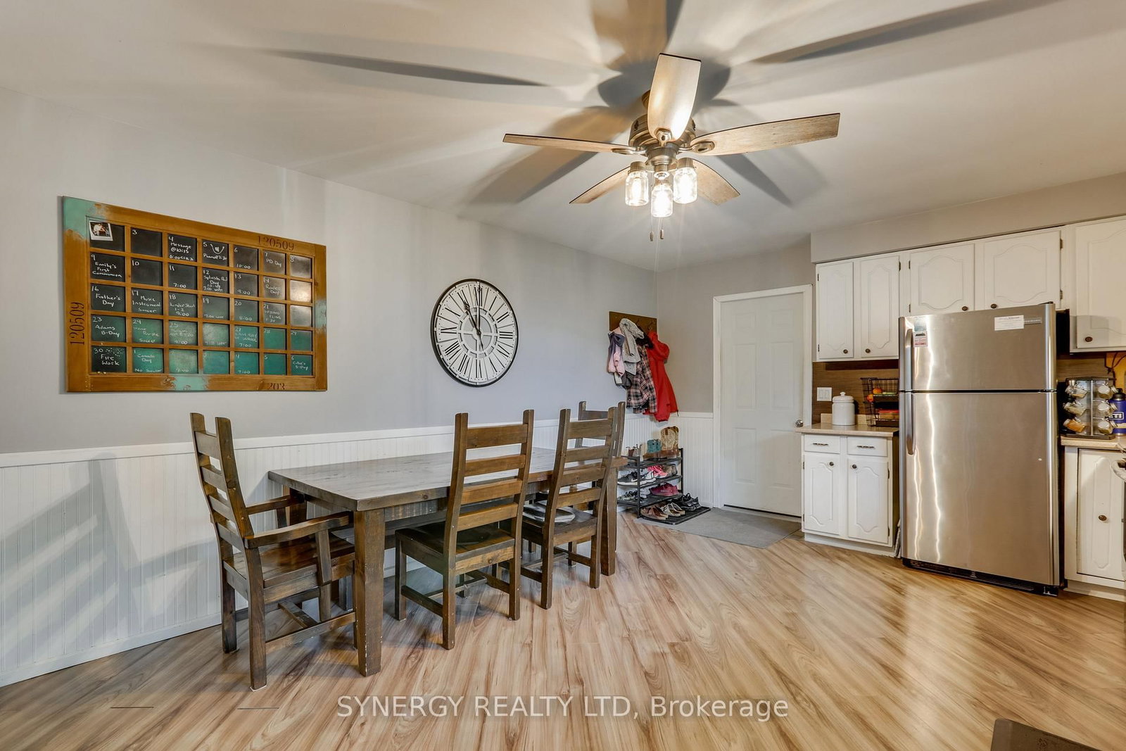 Listing Image 10
