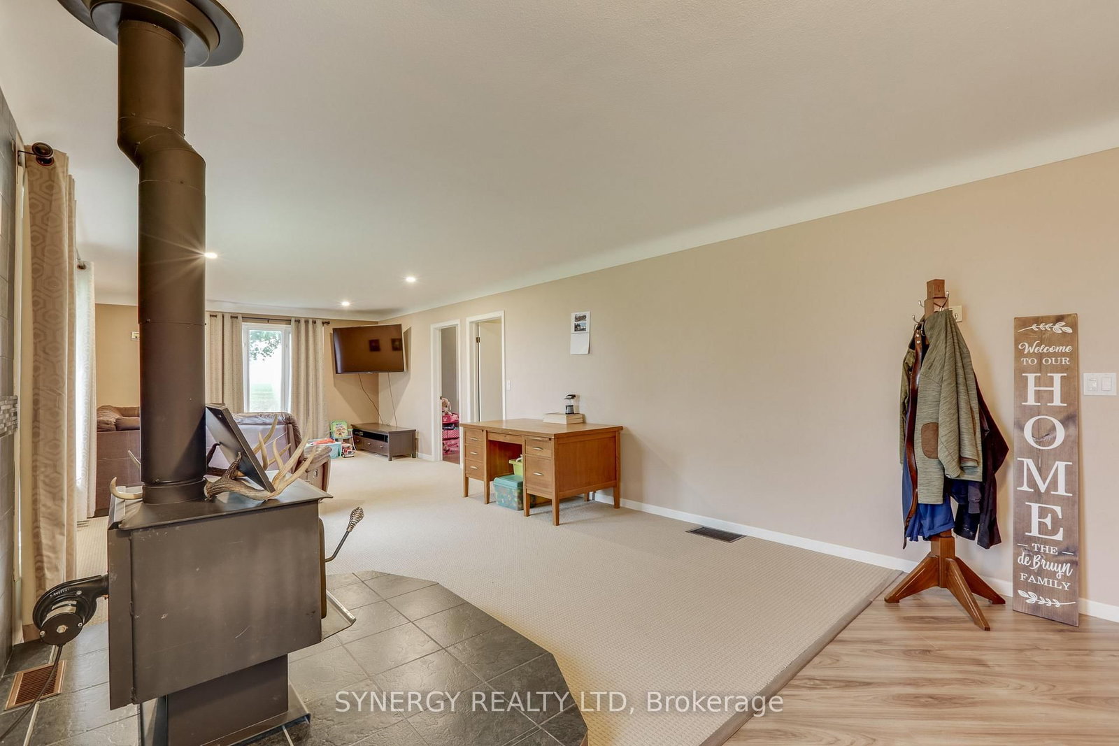 Listing Image 5