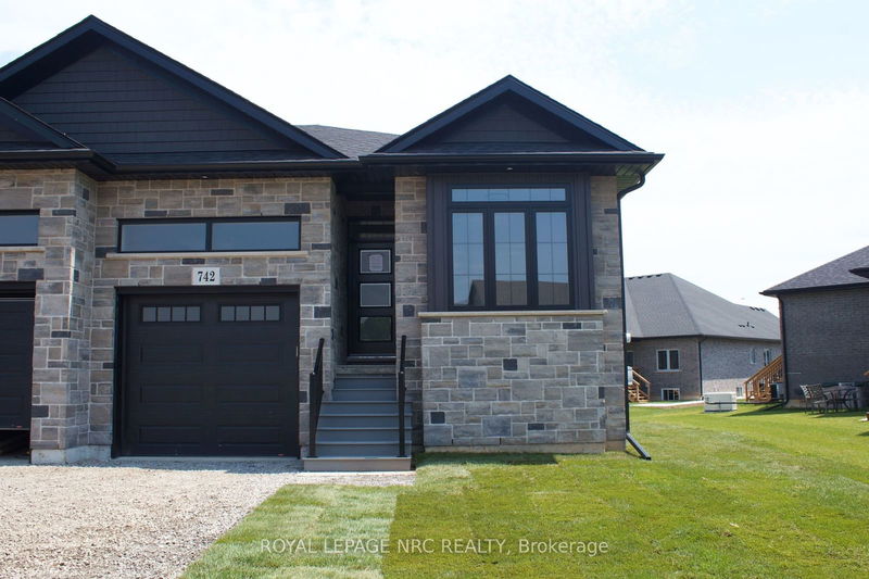home for sale on 742 Clarence Street