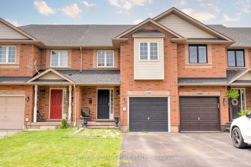 120 Peachwood Cres E Hamilton, L8E 5Z8 | Image 2