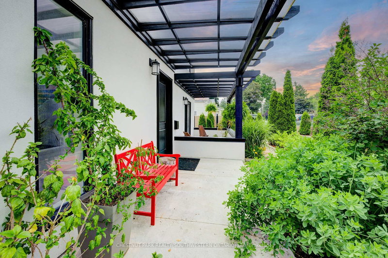 149 Woolwich St, Waterloo, N2K 1S5 | Image 3