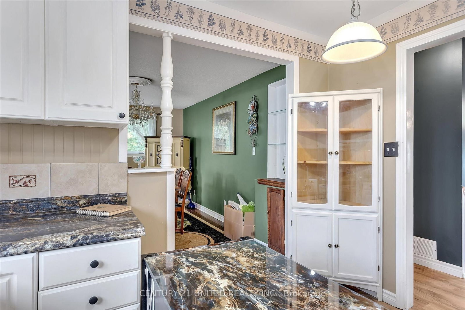 Listing Image 7