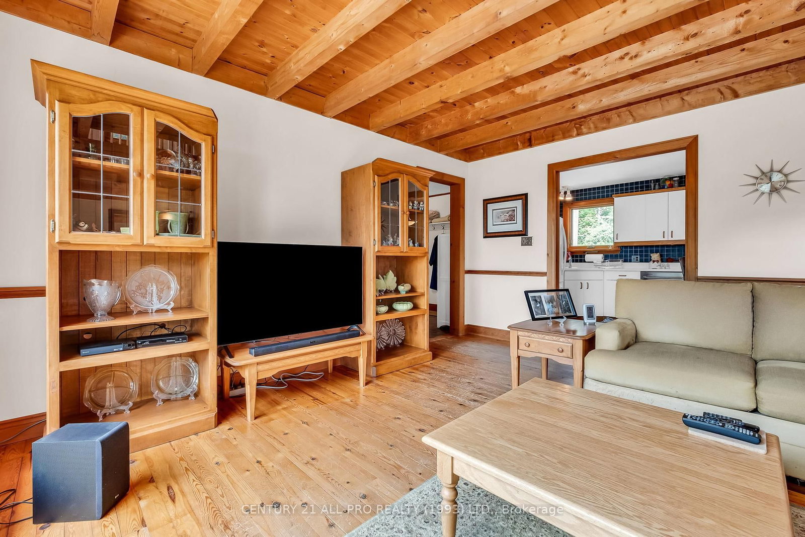 Listing Image 7