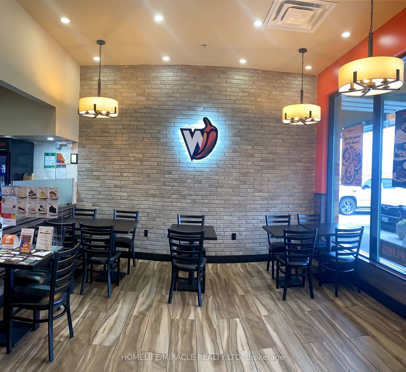 4 - 370 Kent St W, Kawartha Lakes, K9V 6G8 | Image 2