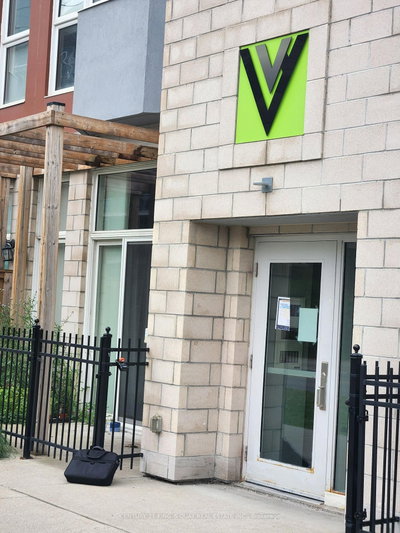 Condo sold at 210-253 Albert Street, Waterloo, Ontario, N2L 0G3 - MLS: X8485340