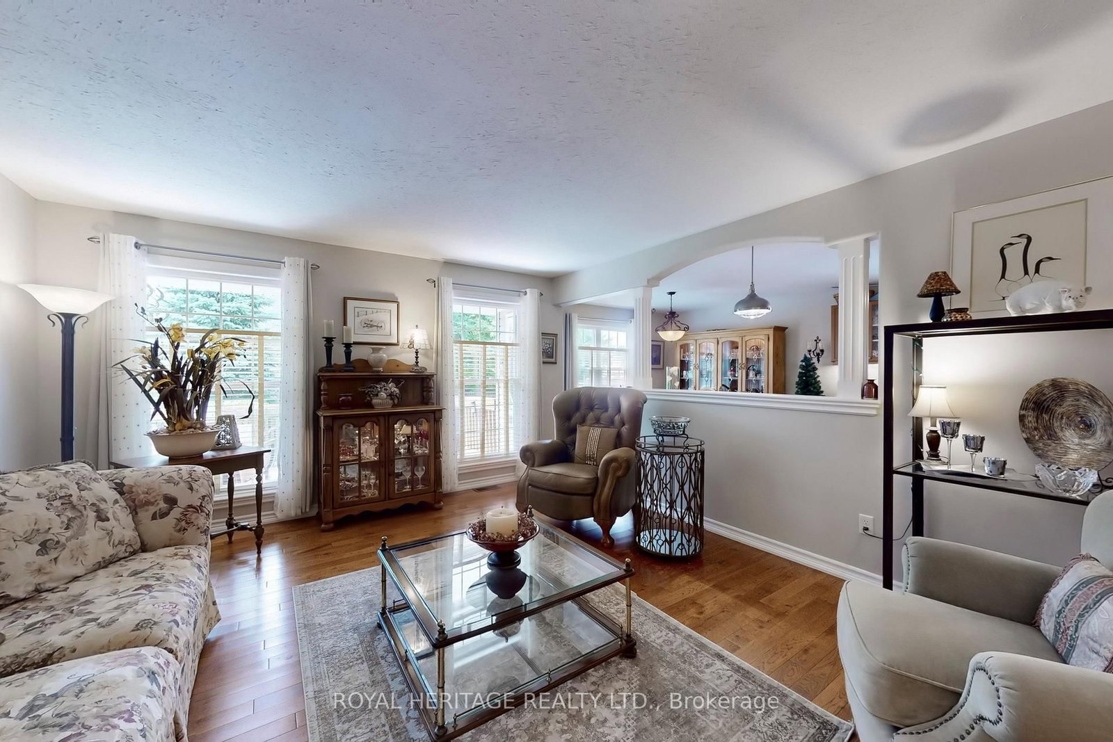 Listing Image 7