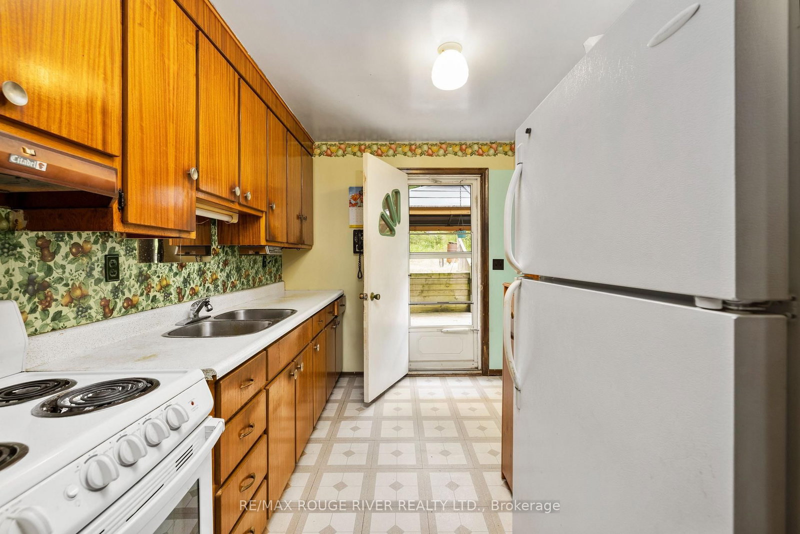 Listing Image 7