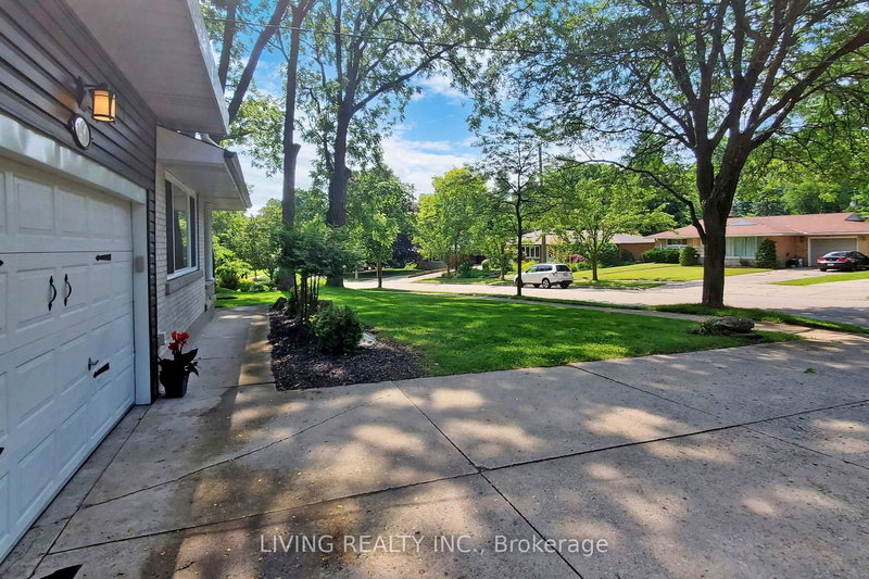 199 Vermont St, Waterloo, N2J 2M9 | Image 3