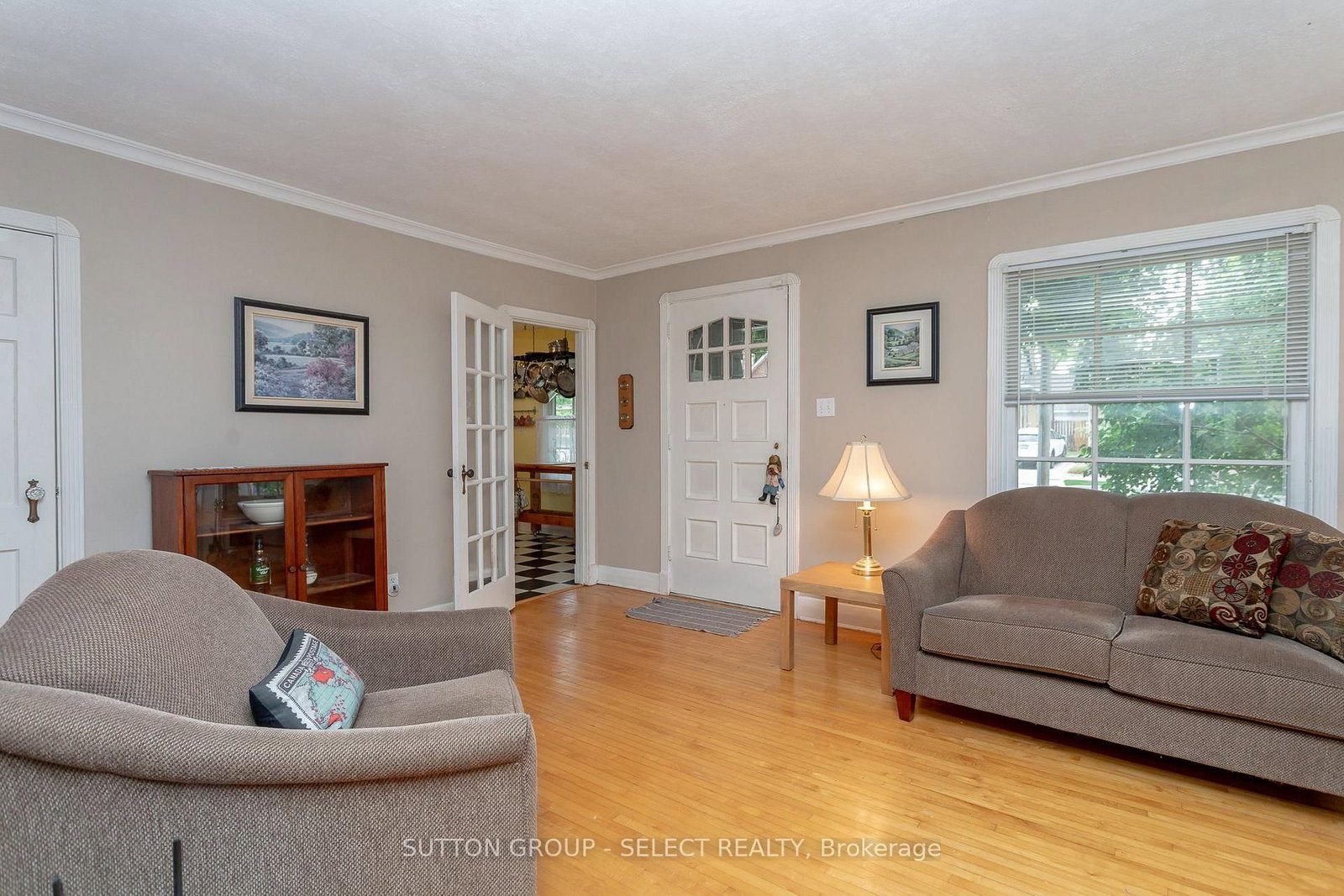 Listing Image 7