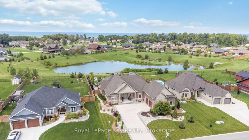 4043 Van Bree Dr, Plympton-Wyoming, N0N 1J6 | Image 3